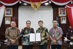 Politik dan Pemerintahan Pemkot Surabaya dan Pemkot Batam Perkuat Sinergi, Teken Kerjasama Digitalisasi hingga Kesehatan