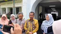 Dirut BPJS Kesehatan Beri Pembekalan PPDS  FK Unair