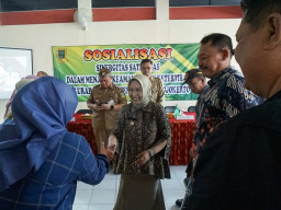 Ning Ita Ajak Satlinmas Aktif Jaga Kondusivitas
