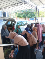 Unit Ketakmiran Wanita Masjid Nurul Islam Gelar Garage Sale