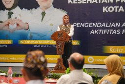 Ning Ita Targetkan Nol AKI, Waspadai AKB