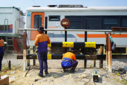 KAI Daop 7 Madiun Kembali Tutup Perlintasan Sebidang