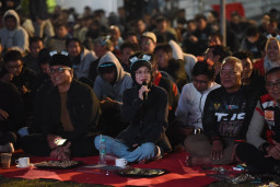 Bareng Masyarakat, Mbak Wali : Perkuat Kebersamaan