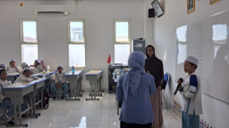 Siswa Belajar Bahasa Inggris dan Budaya Dunia
