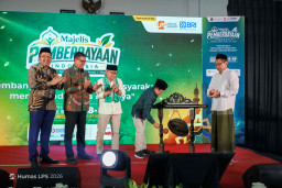 Dorong Literasi dan Inklusi Keuangan Syariah di Lingkungan Pesantren