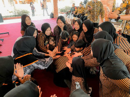Bunda PAUD Kota Mojokerto Sosialisasi Permainan Tradisional 
