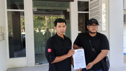 Warga Brengkok Laporkan Kades ke Kejari Lamongan