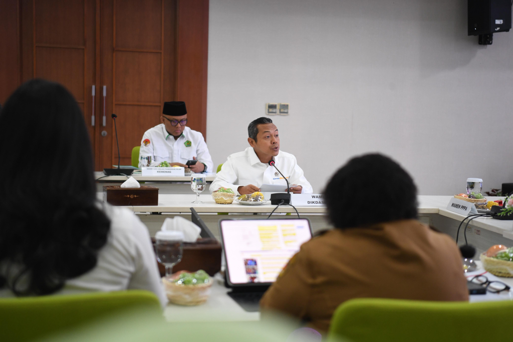 Rapat Koordinasi dan Penyampaian Rencana Tindak Lanjut Pelaksanaan Amanat Peraturan Presiden Nomor 87 Tahun 2025 tentang Peta Jalan Pelindungan Anak di Ranah Dalam Jaringan (PARD) Tahun 2025–2029 yang diselenggarakan oleh Kementerian Pemberdayaan Perempua