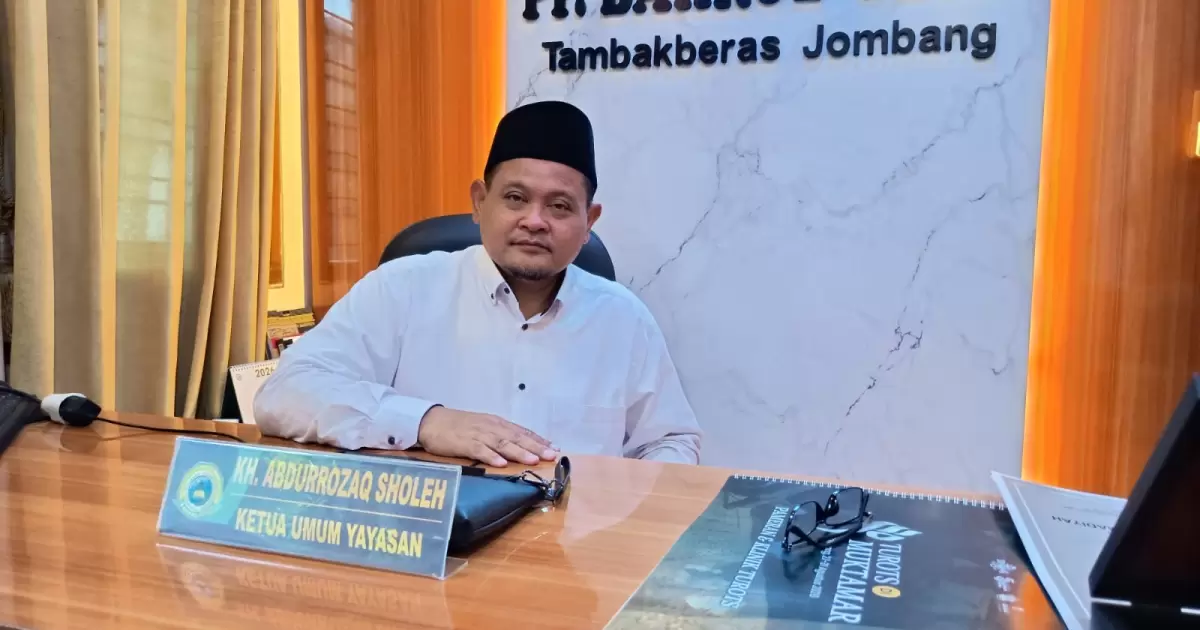 Ketua Panitia Lokal (Panlok) Muktamar ke-35 NU sekaligus Ketua Yayasan PPBU, KH Abdurrozaq Sholeh atau Gus Rozaq