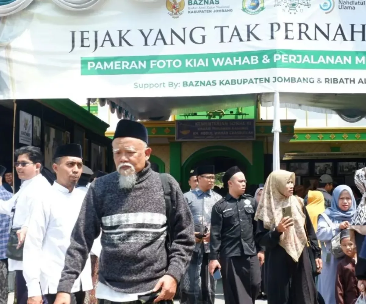 Peziarah memadati kompleks makam KH. Abdul Wahab Chasbullah