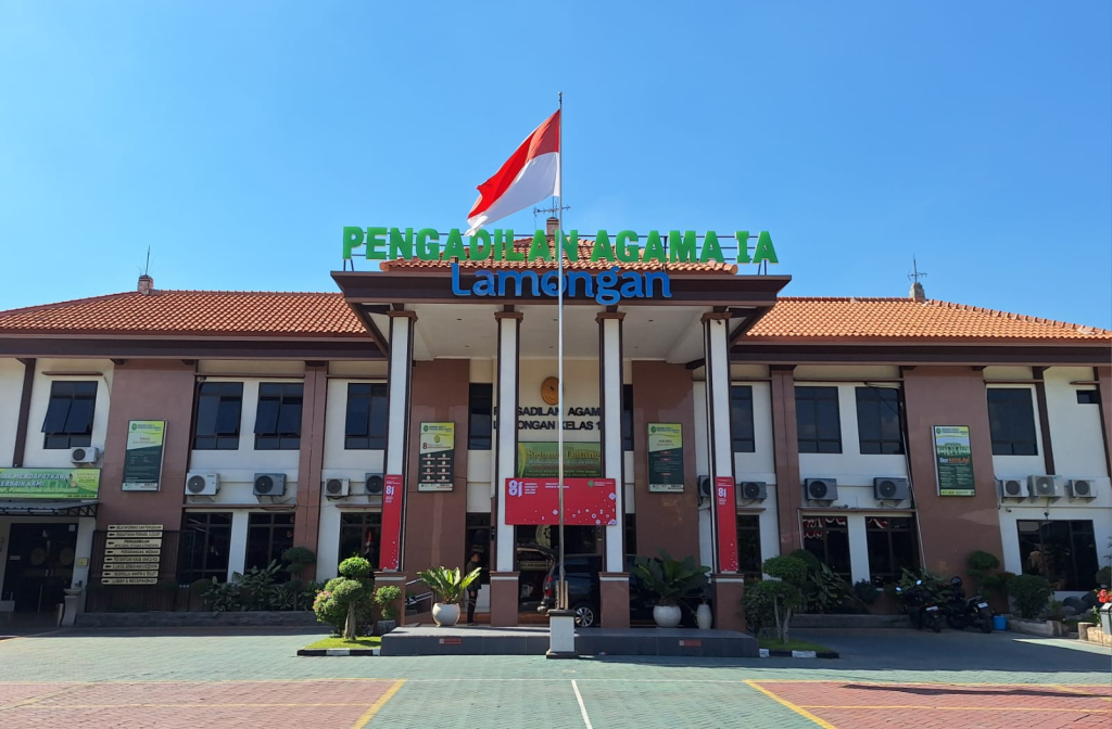 Kantor Pengadilan Agama (PA) Lamongan tampak dari depan. (FT/Ardi).