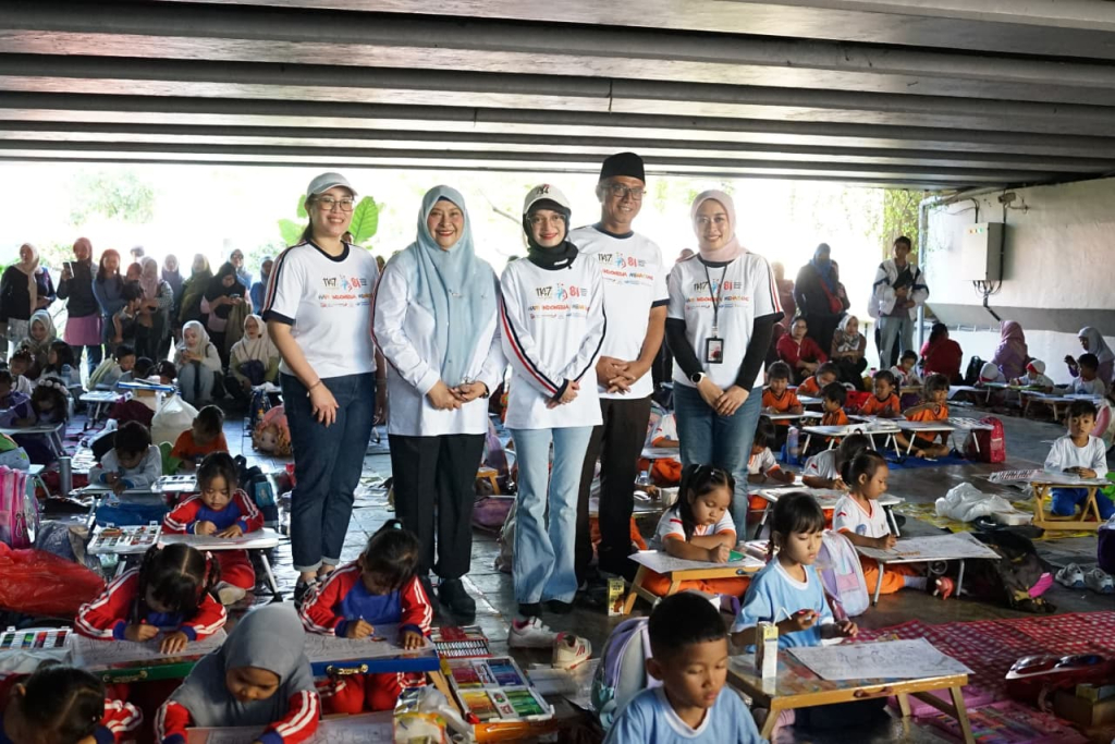 Lomba mewarnai, bertempat di Taman Brantas kegiatan ini diikuti oleh sekitar 1.147 anak-anak TK se-Kota Kediri. (FT/Budi Arya)