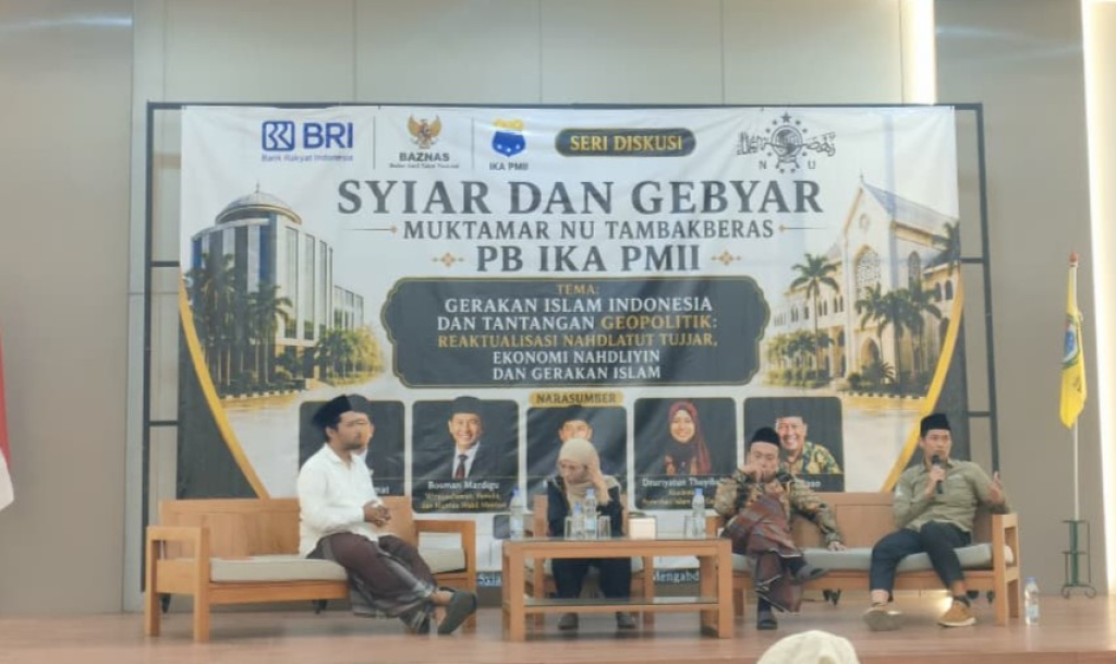 Diskusi bertema “Gerakan Islam Indonesia dan Tantangan Geopolitik: Reaktualisasi Nahdlatut Tujjar, Ekonomi Nahdliyin dan Gerakan Islam” yang digelar dalam rangkaian Syiar dan Gebyar Muktamar ke-35 NU