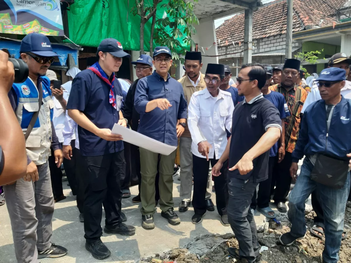 Anies Baswedan Tinjau Pembangunan Jembatan Kalitengah-Turi